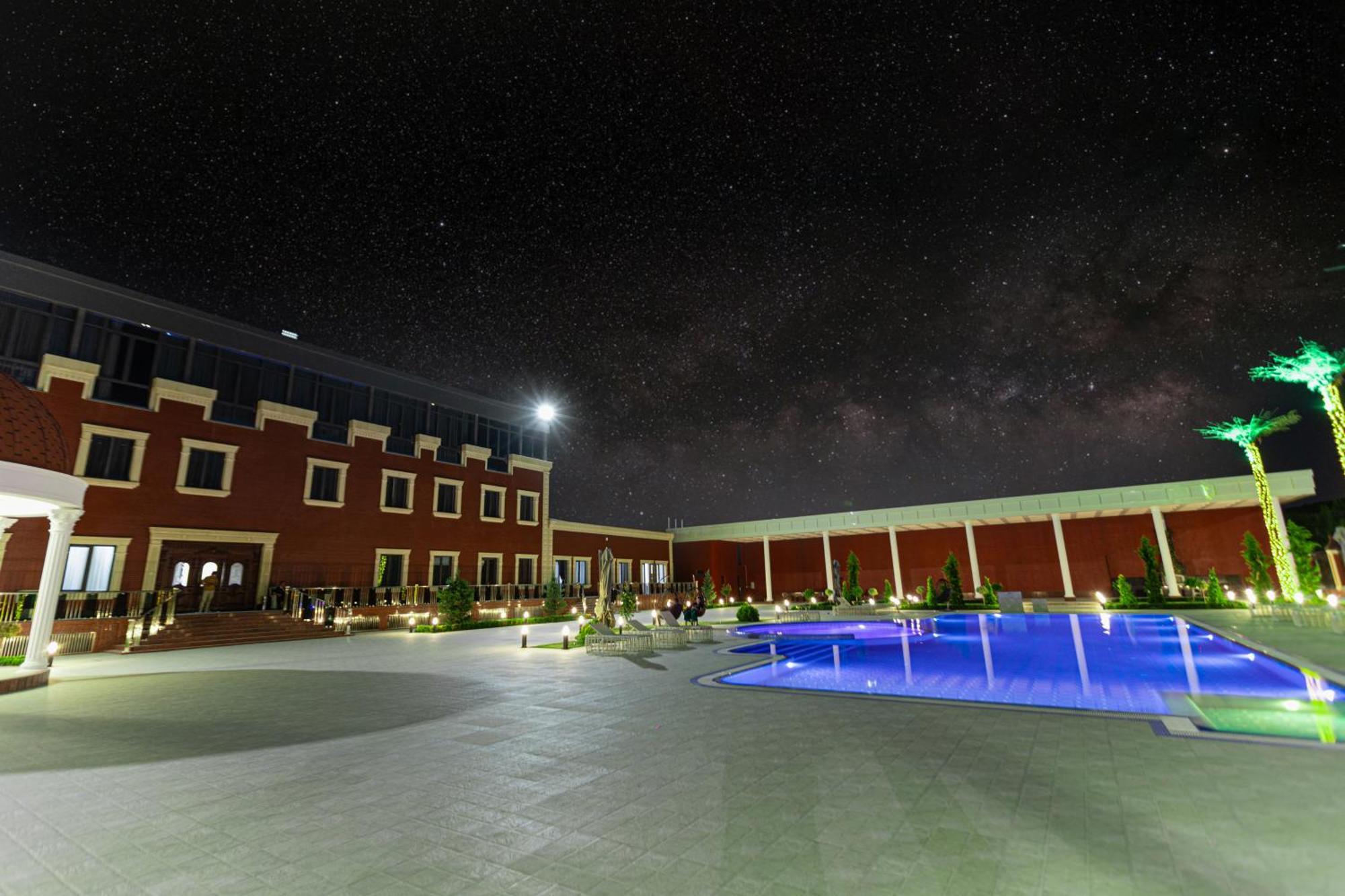 Hotel Sultan Palace ซามาร์คันด์ ภายนอก รูปภาพ